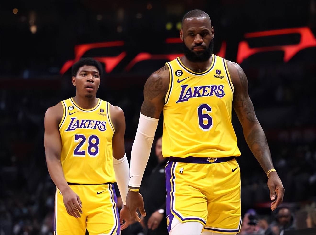 本文围绕 本文围绕